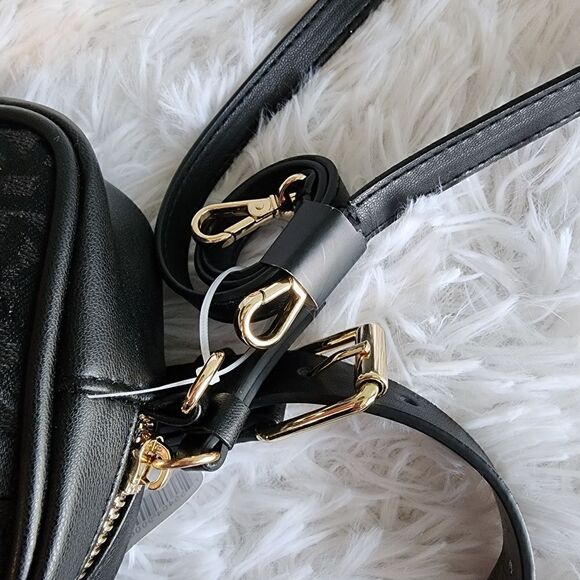 NEW DKNY 4 in 1 Belt/Crossbody Bag - Picture 4 of 14